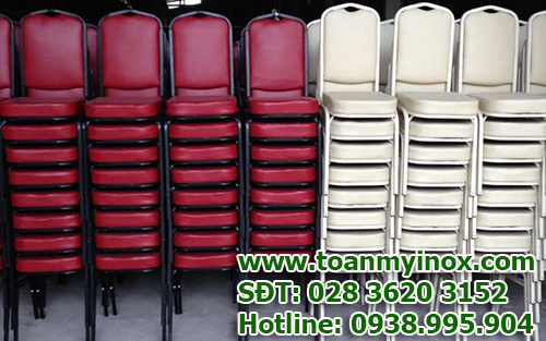 ban-ghe-nha-hang%20(1).jpg